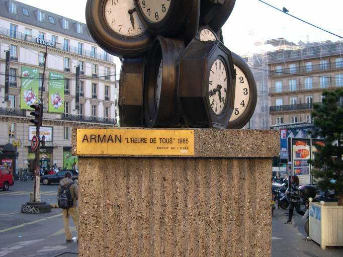  Oeuvre d'Arman, l'heure de tous, 1985